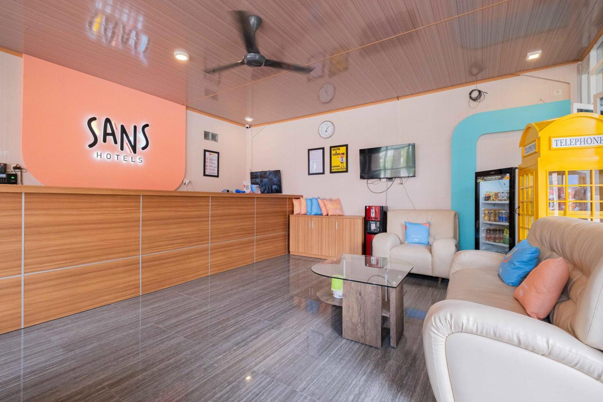 Sans Wm Hotel Blitar Dış mekan fotoğraf