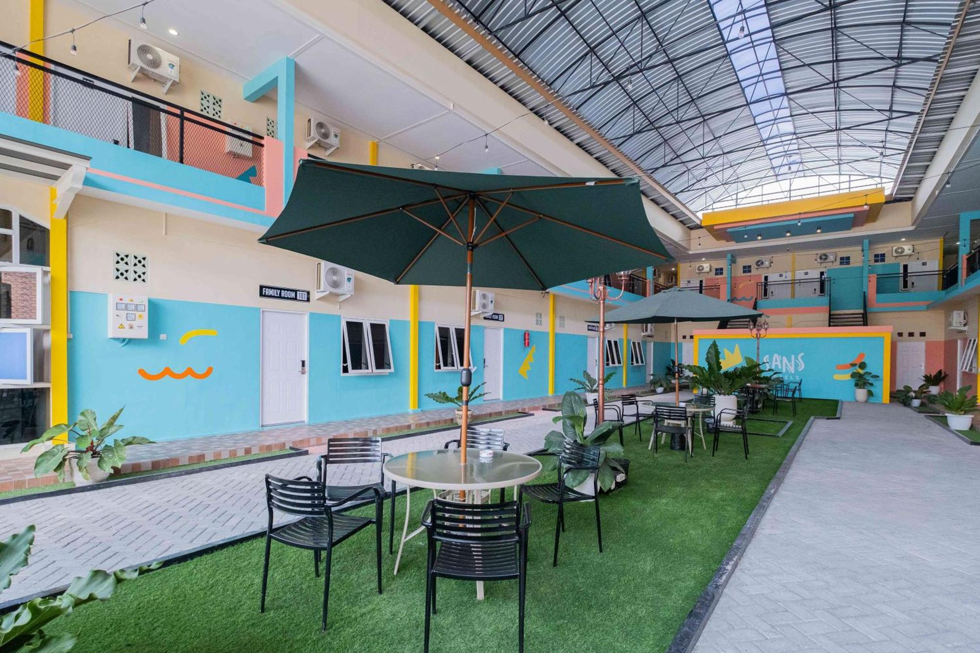 Sans Wm Hotel Blitar Dış mekan fotoğraf